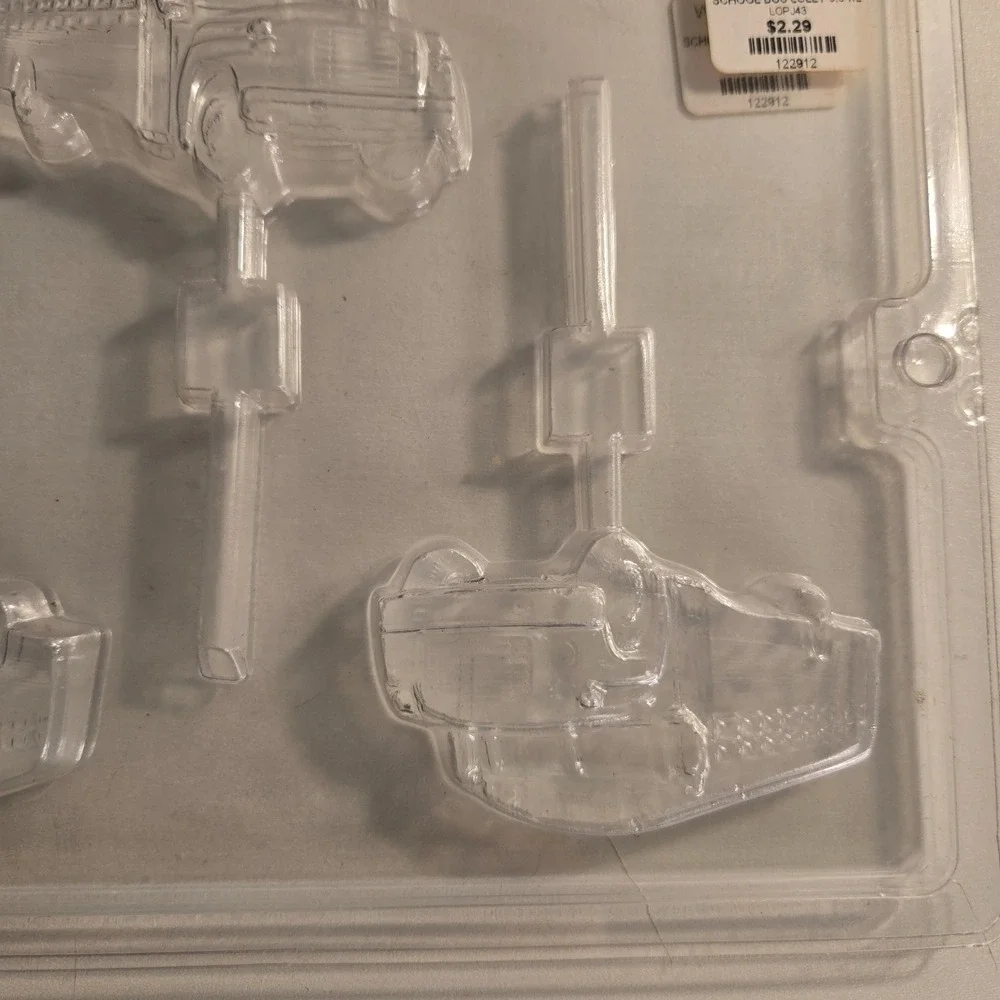 9-piece Clear Plastic Candy Molds Football Helmet Easter Dragon Toy Trucks NEW